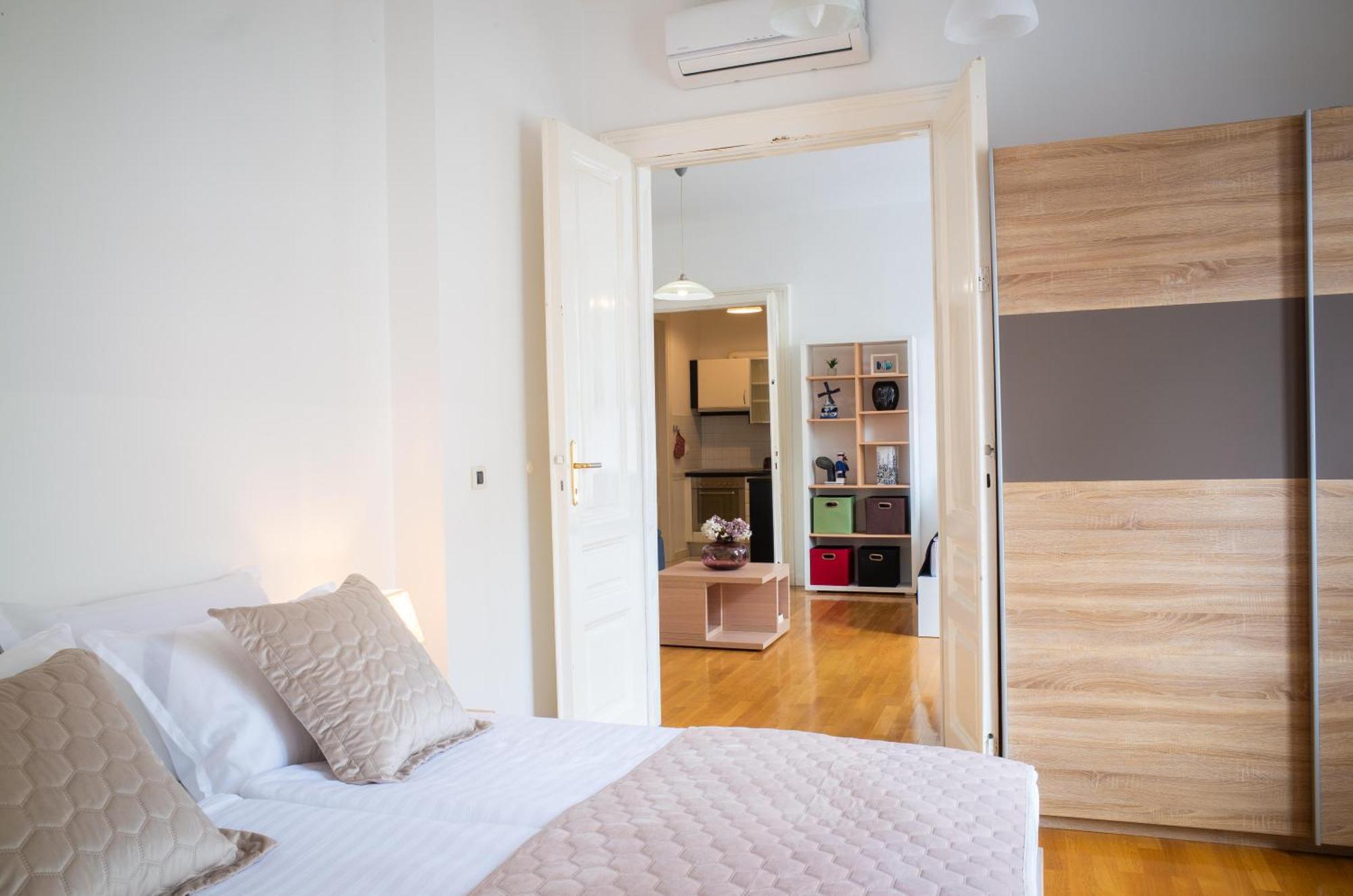 Apartment Korina - City Center 자그레브 외부 사진
